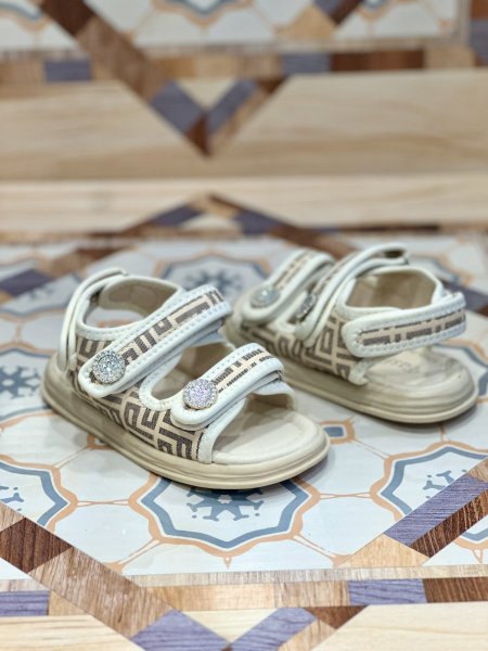 صندل بناتي 3040